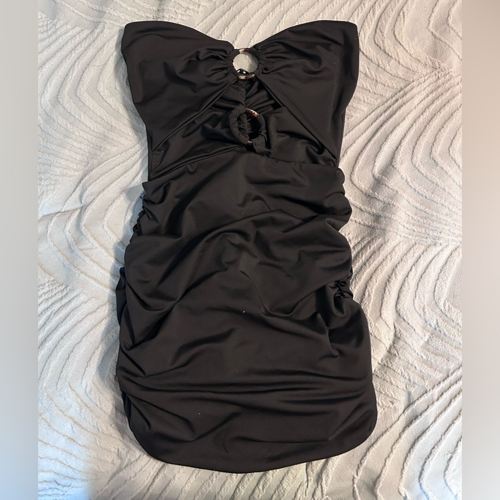 Elegant Black Strapless Dress